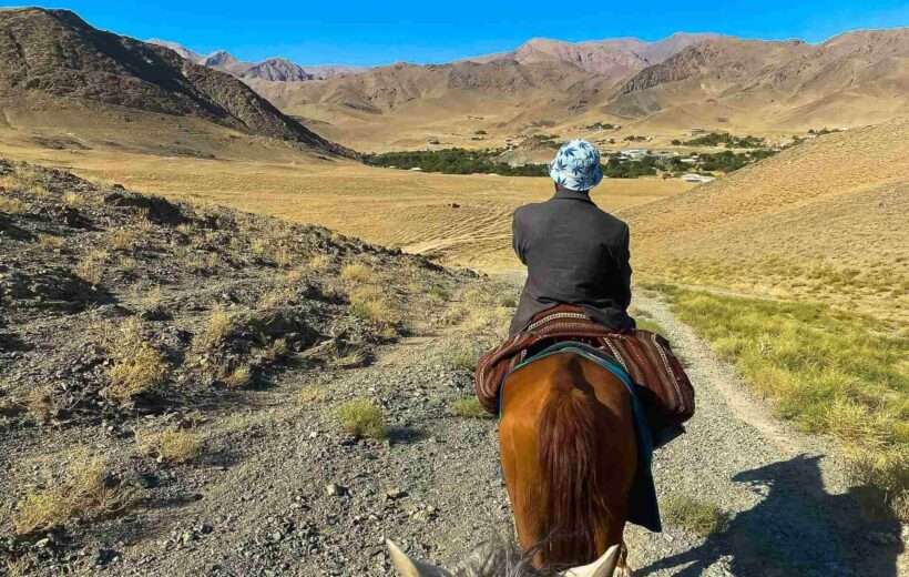 Uzbekistán na koních